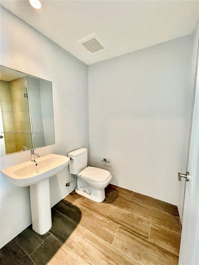 Building Photo - 2900 NE 7th Ave