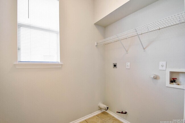 Building Photo - 6319 Big Bend Cove