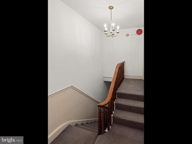 Building Photo - 318 N Matlack St