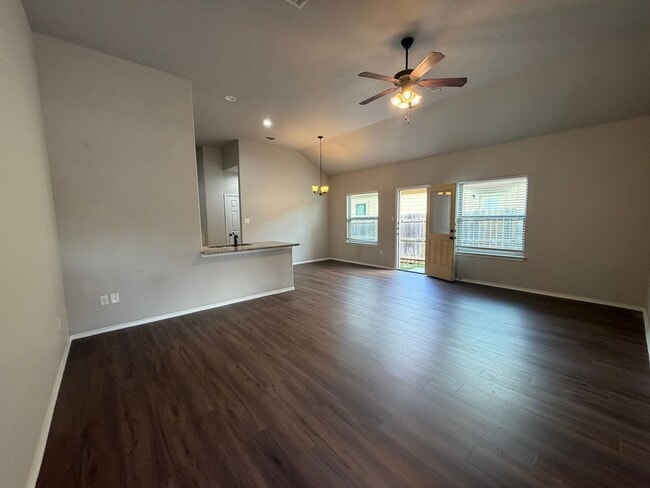 Building Photo - 1129 Stanley Wy