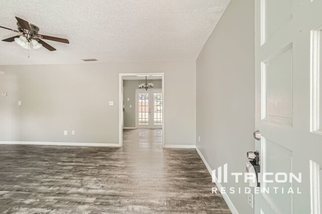 Building Photo - 1207 Adeleide Ct