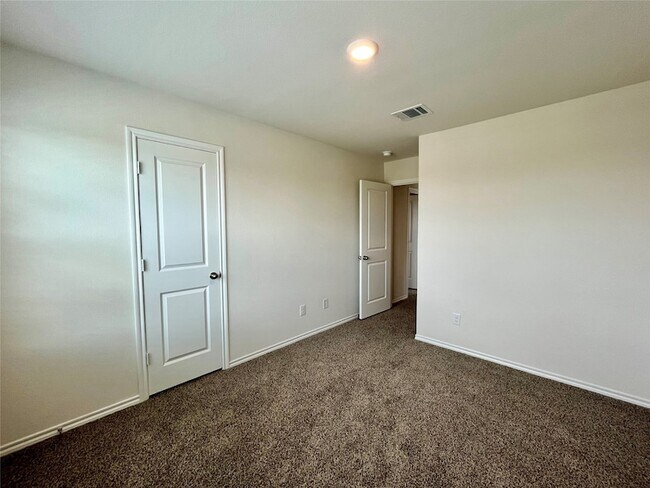 Building Photo - 2304 Lattimore St
