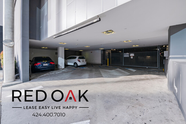 Building Photo - 5837 1/5 West Sunset Blvd-216