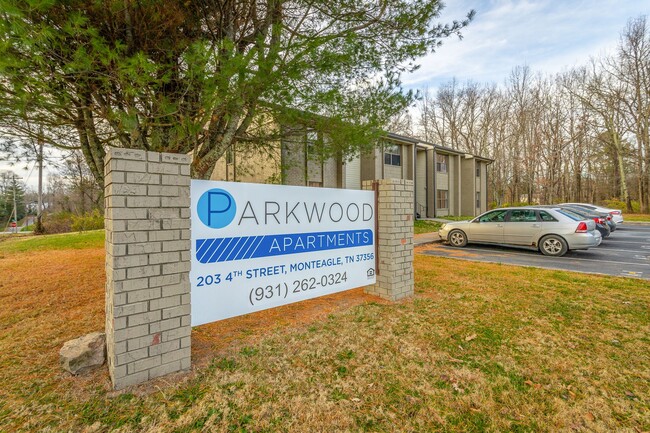 Primary Photo - Parkwood Apartments