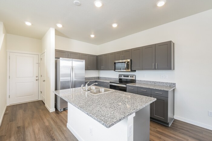 Building Photo - 13476 Oneida Ln