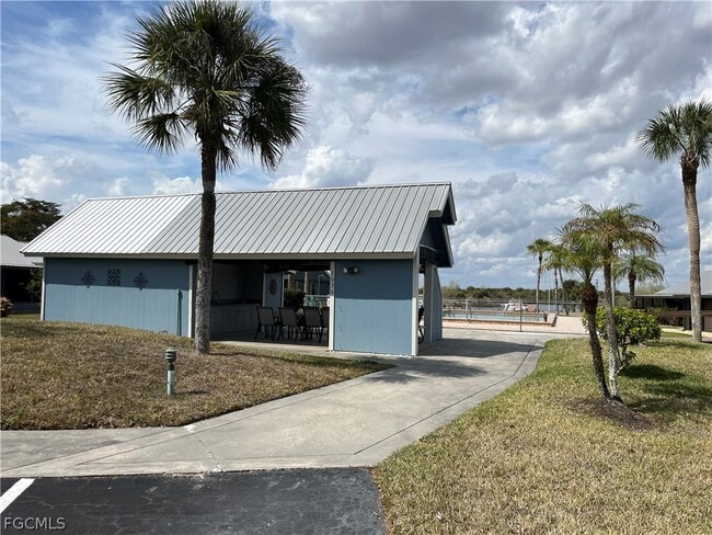 Building Photo - 1041 River Run Rd