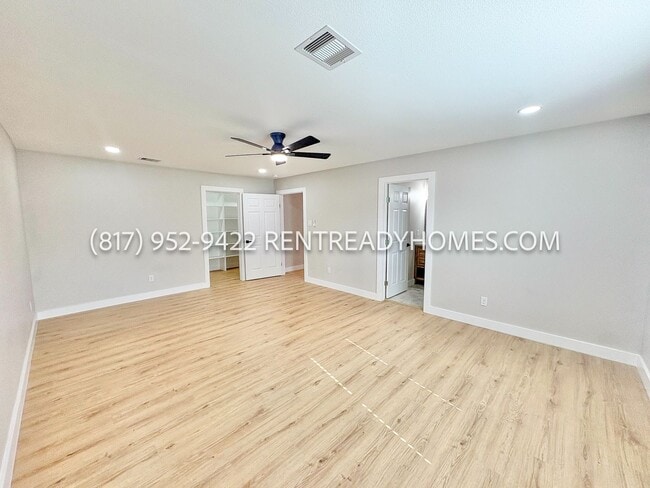 Building Photo - 1416 Fairbanks St