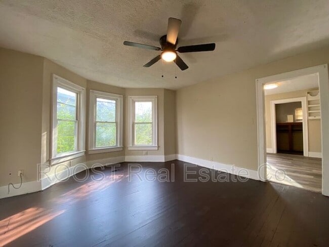 Building Photo - 1725/1727 W High St.