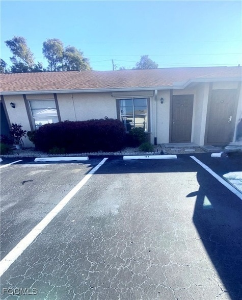 Building Photo - 3417 SW Santa Barbara Pl