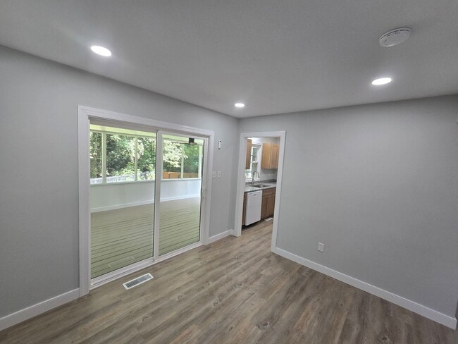 Building Photo - FULLY REMODELED 3 BR HOUSE IN PRINCE GEORG...