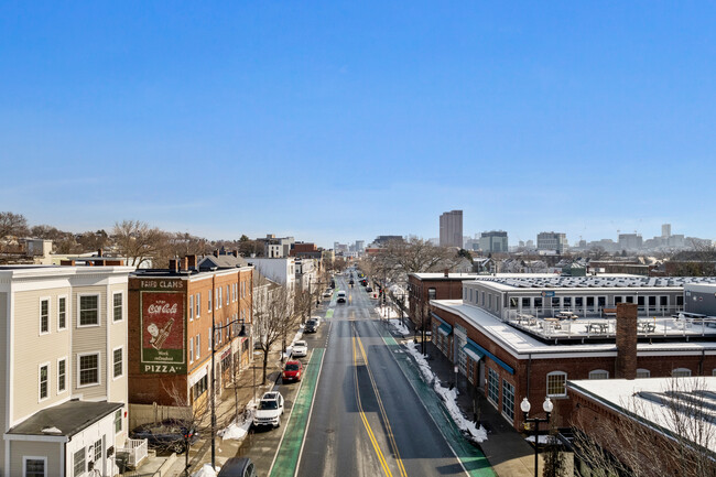 Building Photo - 451 Somerville Ave