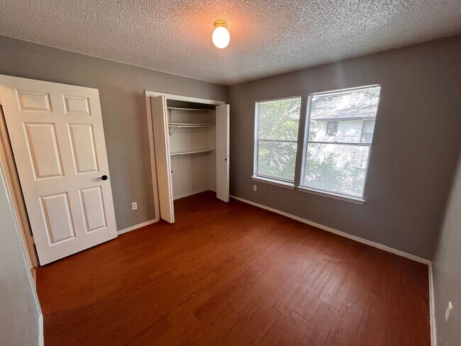 Building Photo - 5309 Indio Dr