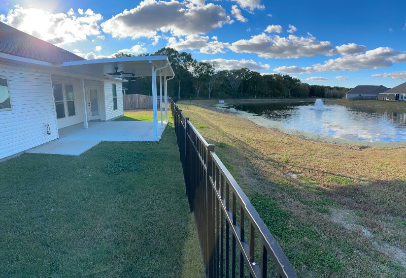 Building Photo - 105 Ethereal st