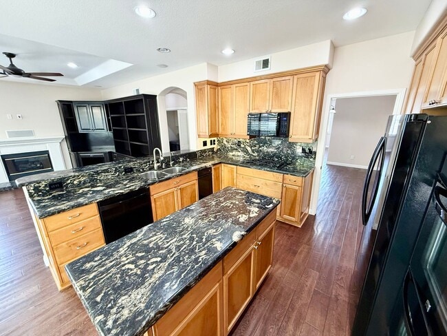 Building Photo - Gated 4 Bedroom 3 1/2 Bath Two Story Home