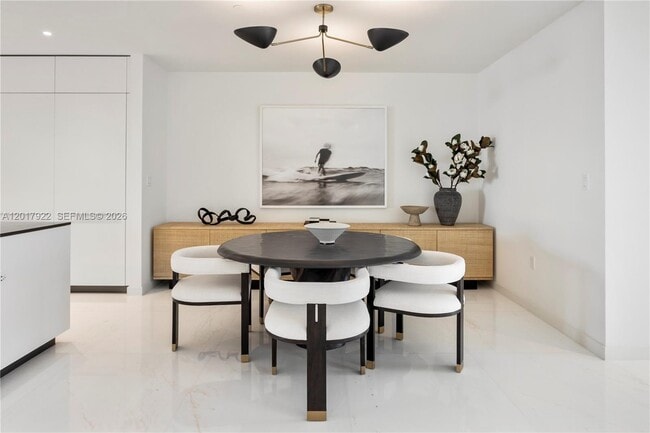 Building Photo - 300 Biscayne Blvd Way