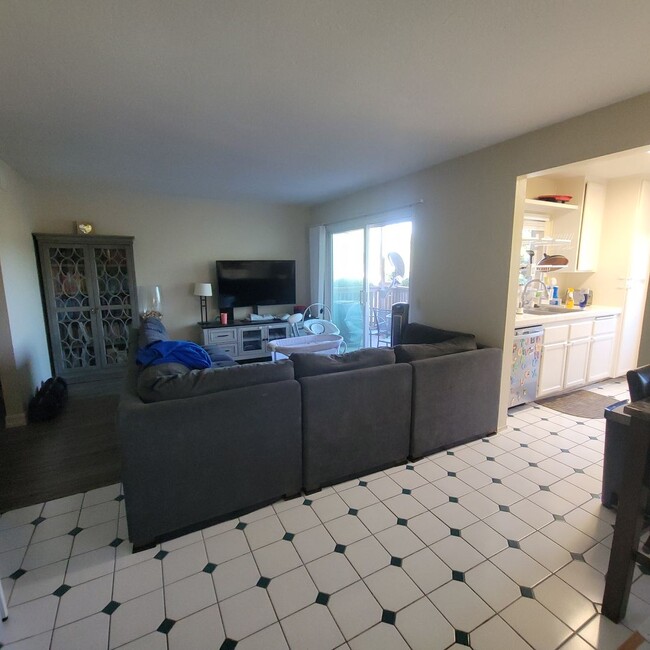 Building Photo - Stylish 2 Bed / 2 Bath in Prime San Marcos Location – Resort-Style Amenities!