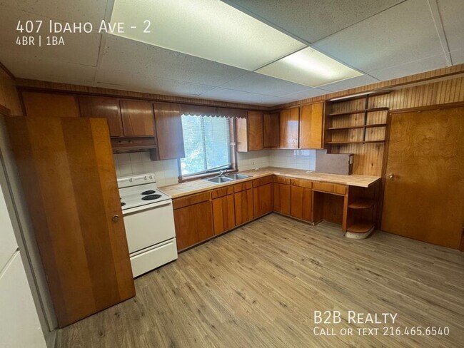 Building Photo - 407 Idaho Ave