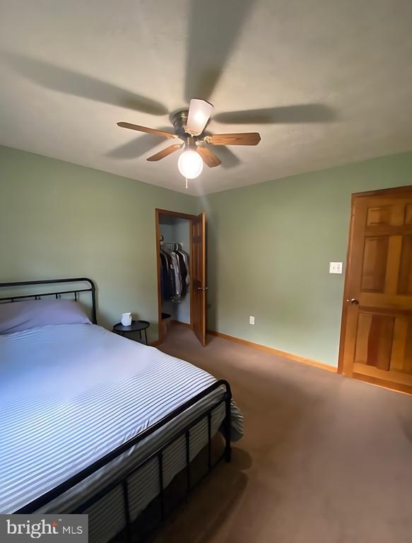 Building Photo - 8624 Valley Dr