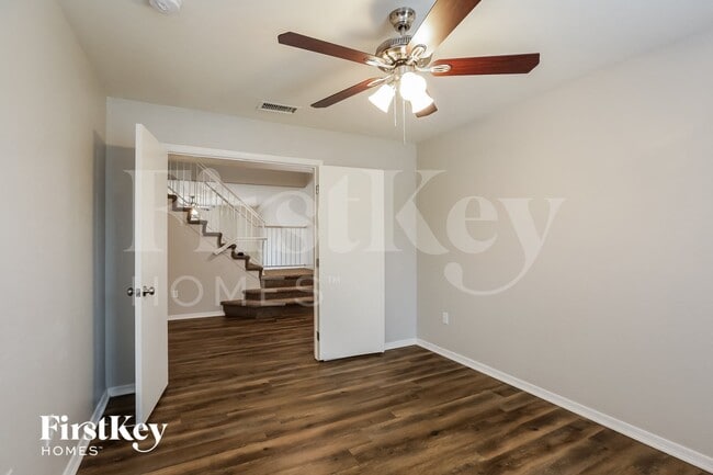Building Photo - 6984 W Cactus Wren Dr