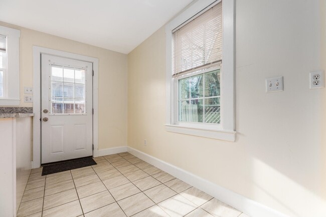 Building Photo - 79 Porpoise Way