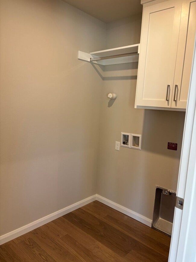 Building Photo - 14656 E 39th Pl S