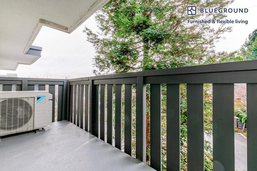 Building Photo - 655 S Fair Oaks Ave