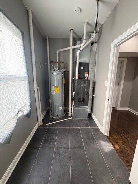 Building Photo - 7414 S Maryland Ave