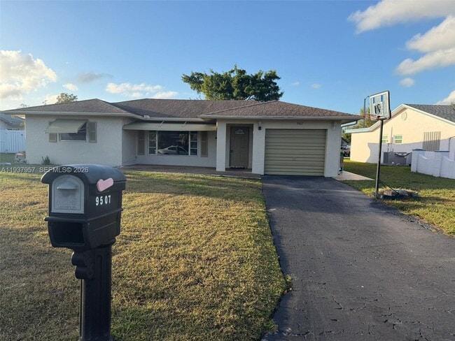 Building Photo - 9507 NW 80th Ct