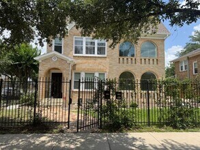 Building Photo - 3001 Rosedale St