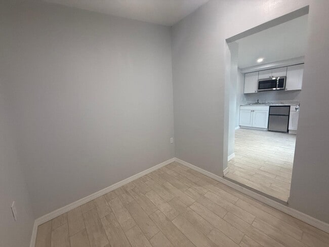 Building Photo - 911 NW 62 Ave