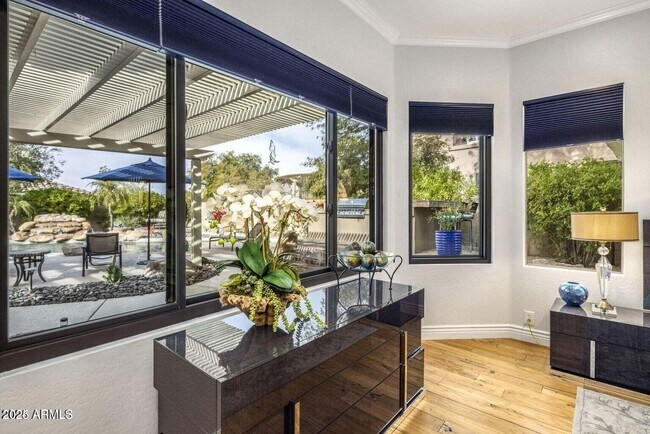 Building Photo - 10912 E Butherus Dr