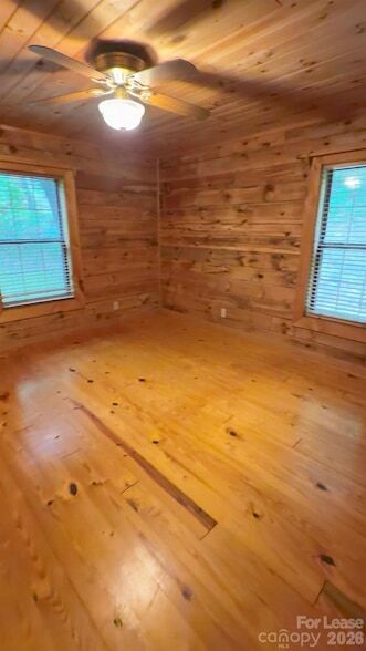Building Photo - 474 Serpentine Dr