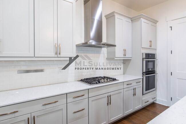 Building Photo - 1121 Crested Jay Dr