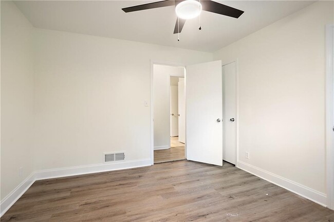 Building Photo - 2729 Lanier Dr