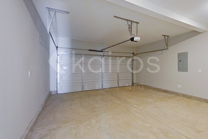 Building Photo - 7379 Foggy River Dr