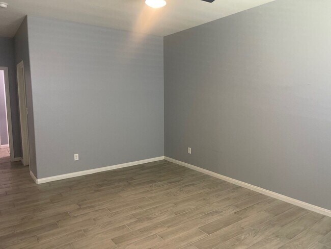 Building Photo - Gorgeous home in the Southwest for rent