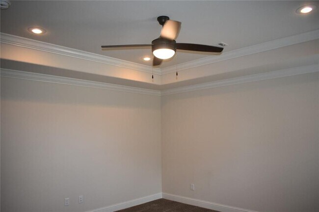 Building Photo - 1740 Sunrise Cir