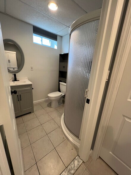 Building Photo - 655 Middle Country Rd