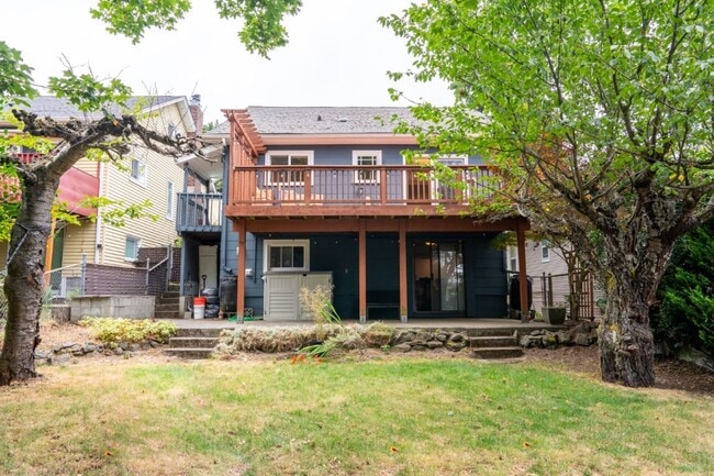 Building Photo - 4Bd/1.5Ba Seattle House