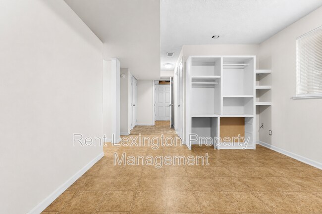 Building Photo - 3330 Tisdale Dr