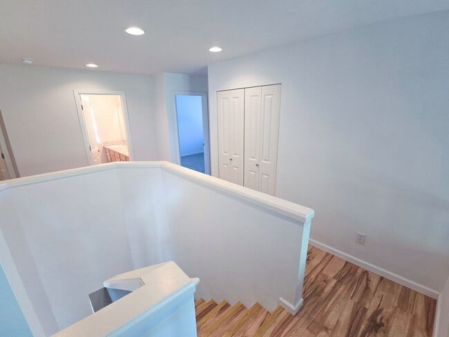 Building Photo - Gorgeous 4 Bedroom Lake Stevens Home in Cr...