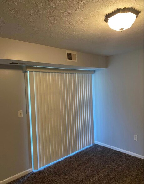 Bed #2 - 106 Kenilworth Ct