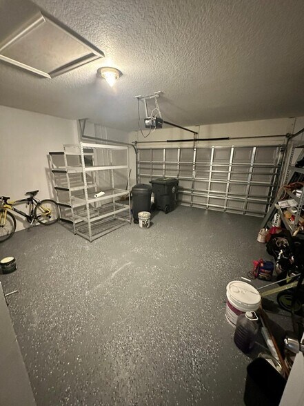 Building Photo - 6759 Silver Ridge Ln