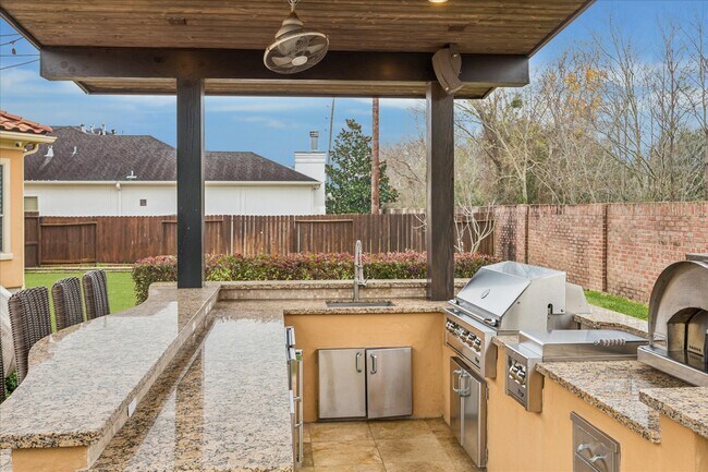 Building Photo - 14339 Shadow Garden Ln