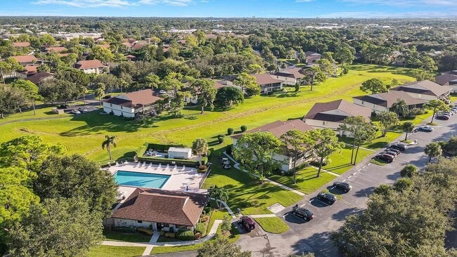 Building Photo - 6341 Chasewood Dr