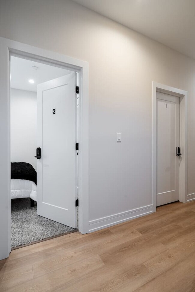 Building Photo - 3723 S Giles Ave