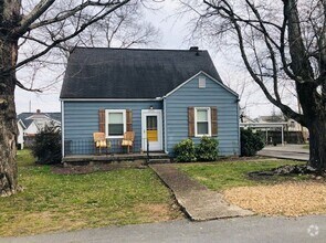 Building Photo - SINGLE FAMILY HOME