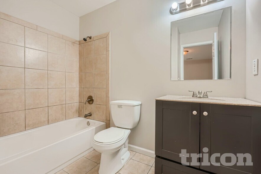 Building Photo - 3160 Brookfield Dr SW