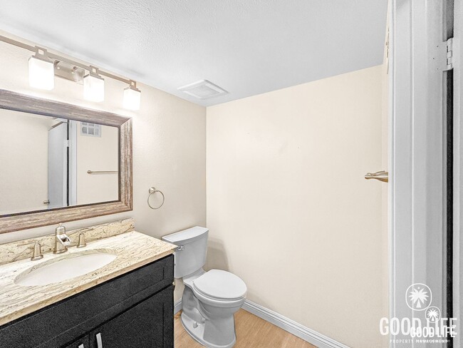 Building Photo - Beautiful 3B/2.5BA W/ Attached 2 Car Garage, A/C, & W/D in La Jolla!