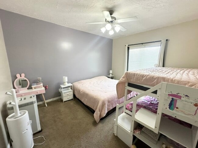 Building Photo - 1563 W Turtle Dove Ln